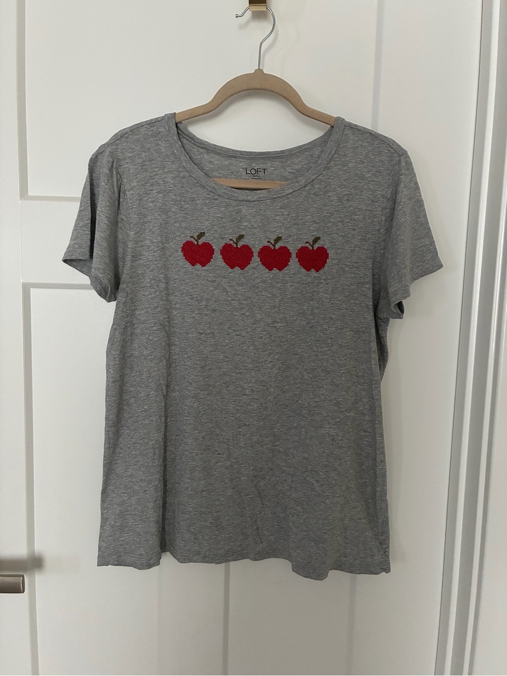LOFT Heather Gray Tee with Embroidered Red Apple Row